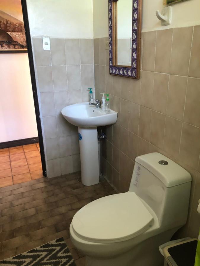 Airport Rio Segundo Studio Bed & Breakfast Alajuela Luaran gambar