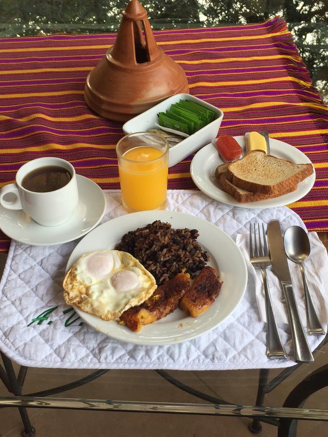 Airport Rio Segundo Studio Bed & Breakfast Alajuela Luaran gambar